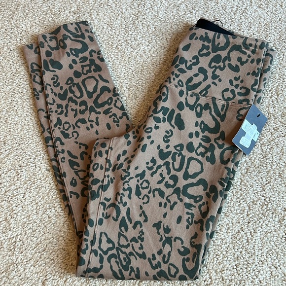 Lysse Pants - Lysse knit denim leopard cheetah brown black stretch legging pant size small